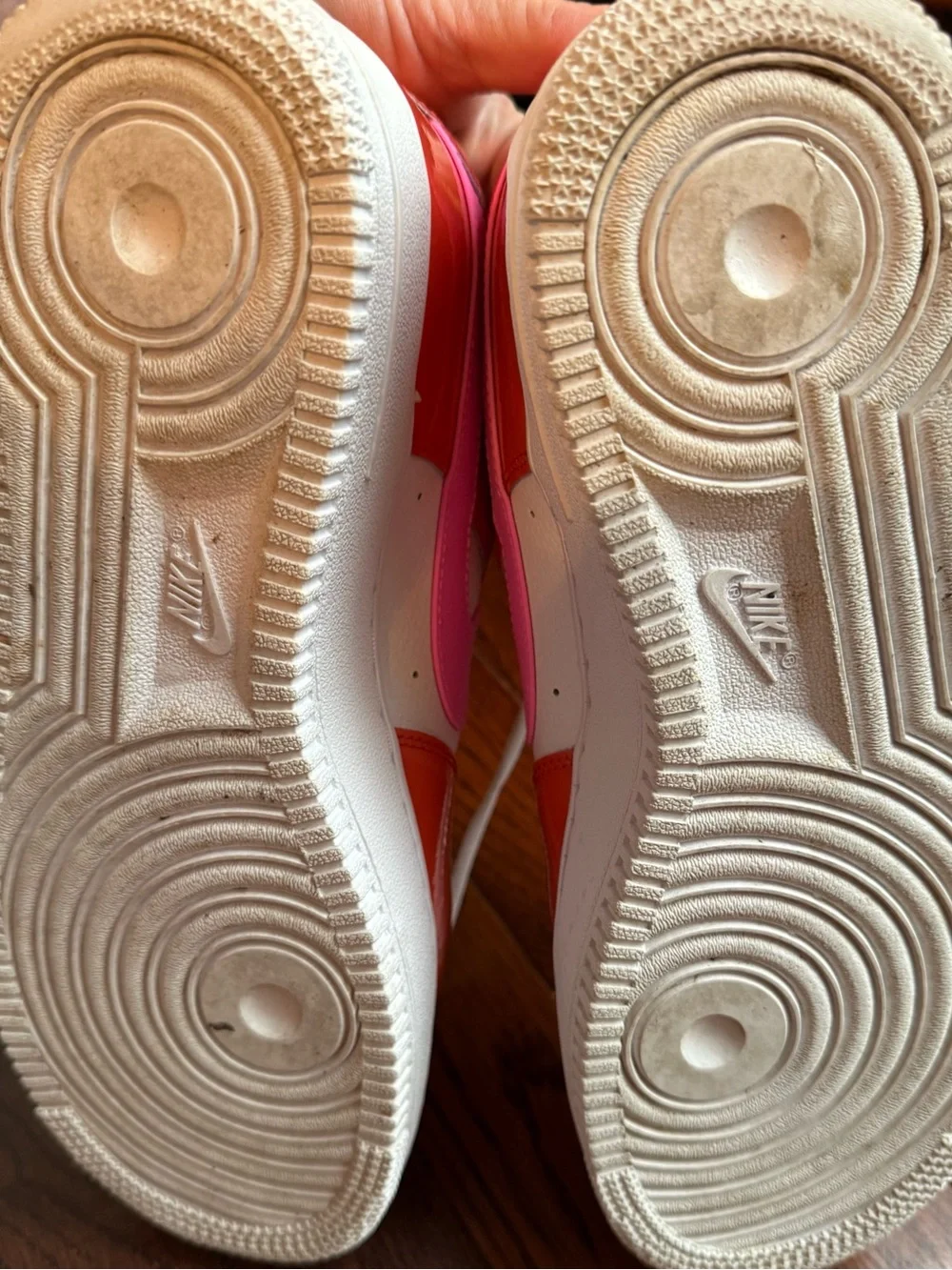 Nike Air Force 1 Low GS Valentines Day Pink Red White Hearts Women’s 8.5 Youth 7